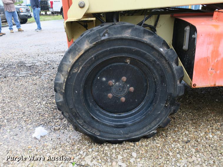 image for item DB8796 JLG 400CRT scissor lift