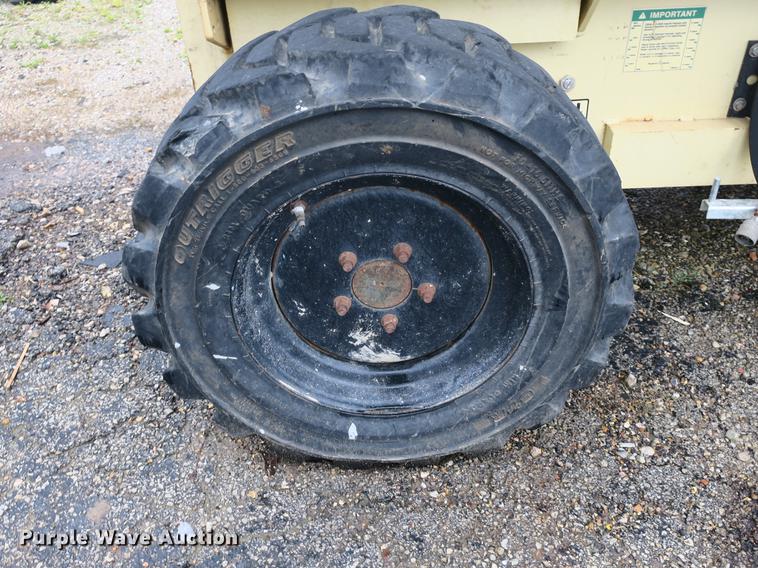 image for item DB8796 JLG 400CRT scissor lift