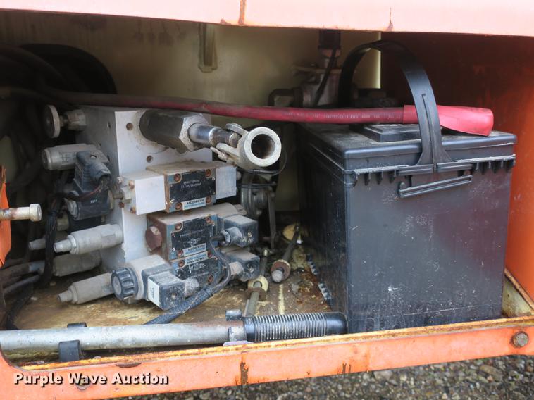 image for item DB8796 JLG 400CRT scissor lift