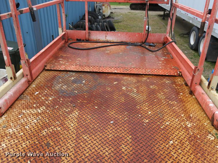 image for item DB8796 JLG 400CRT scissor lift