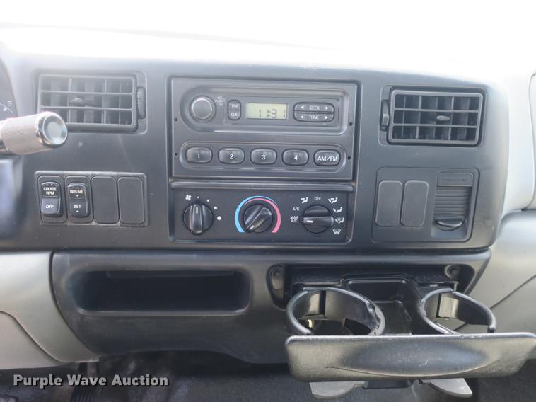 image for item DB8809 2004 Ford F650 flatbed truck