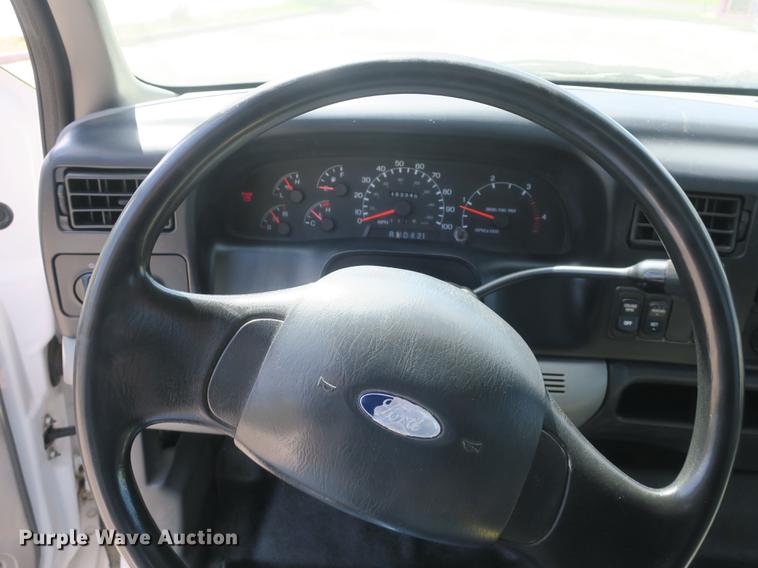 image for item DB8809 2004 Ford F650 flatbed truck