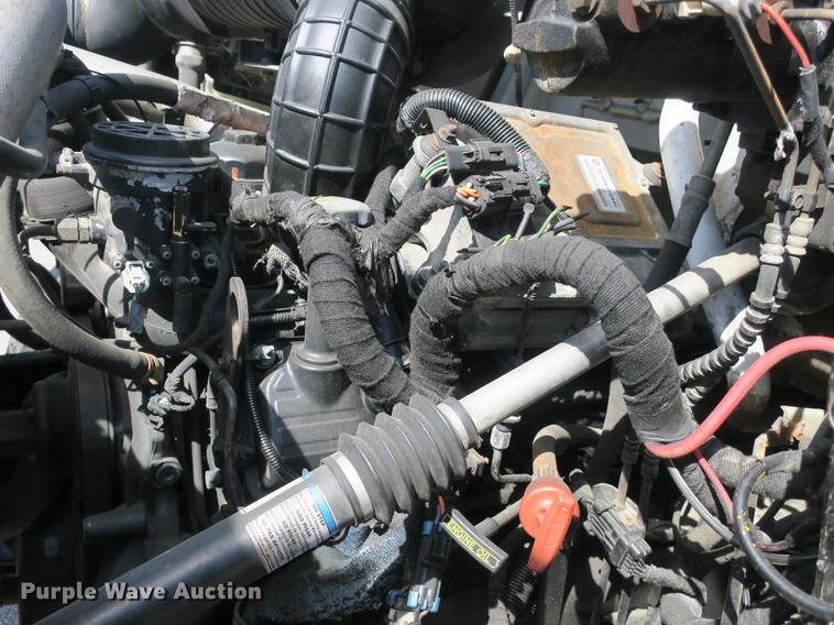 image for item DB8809 2004 Ford F650 flatbed truck