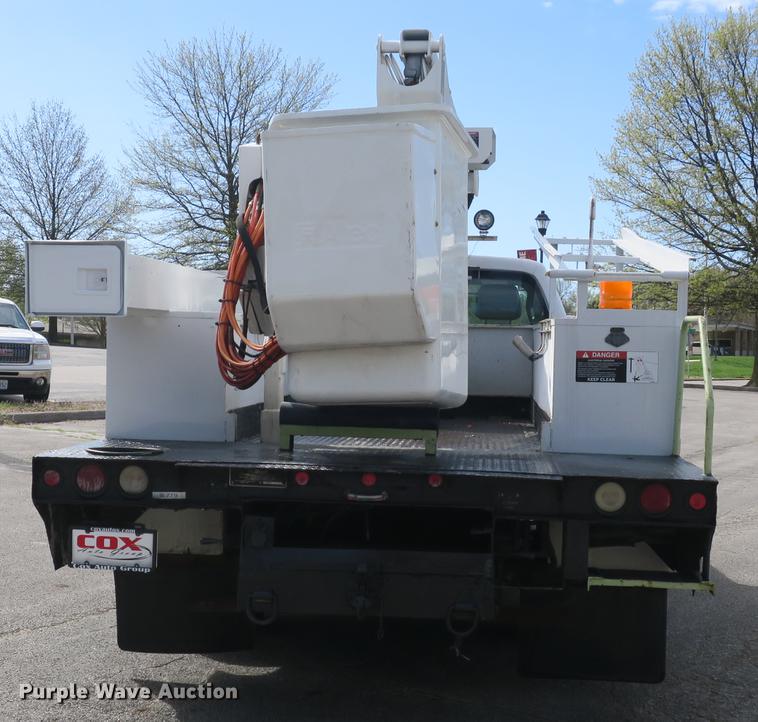 image for item DB8810 2011 Ford F550 bucket truck