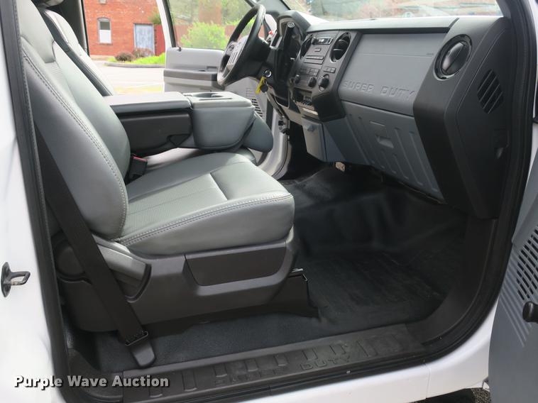 image for item DB8810 2011 Ford F550 bucket truck