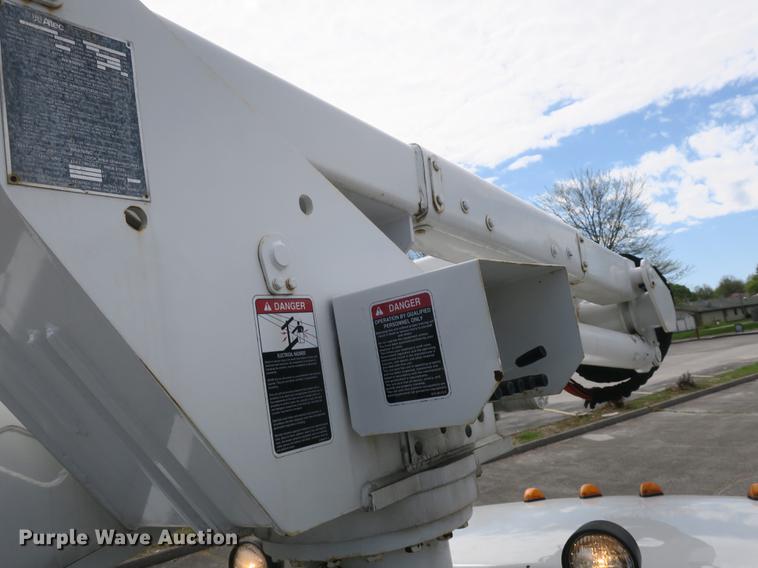 image for item DB8810 2011 Ford F550 bucket truck