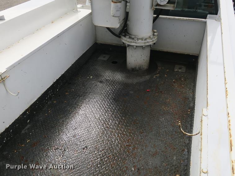 image for item DB8810 2011 Ford F550 bucket truck