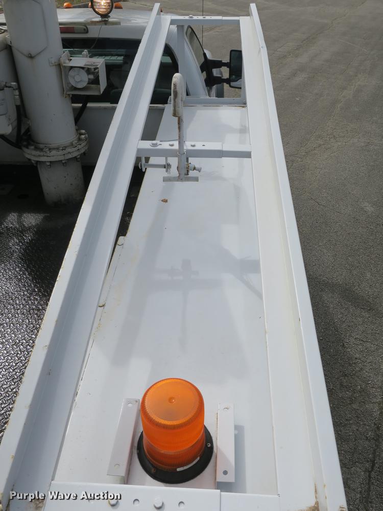 image for item DB8810 2011 Ford F550 bucket truck