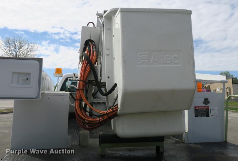 image for item DB8810 2011 Ford F550 bucket truck