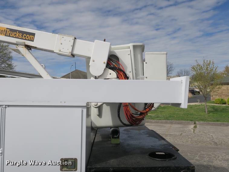 image for item DB8810 2011 Ford F550 bucket truck