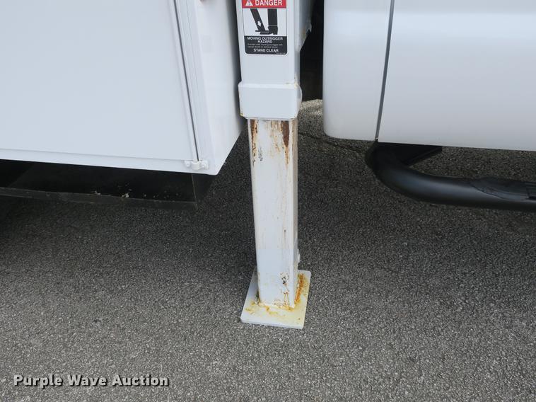 image for item DB8810 2011 Ford F550 bucket truck