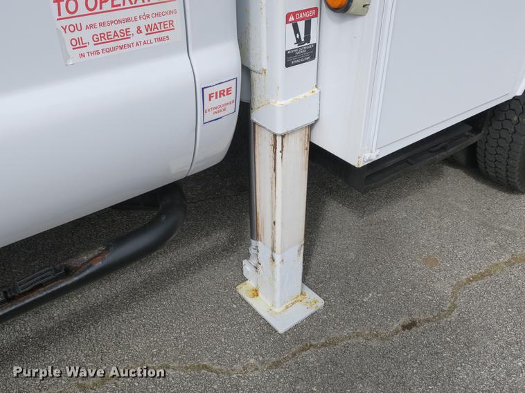 image for item DB8810 2011 Ford F550 bucket truck