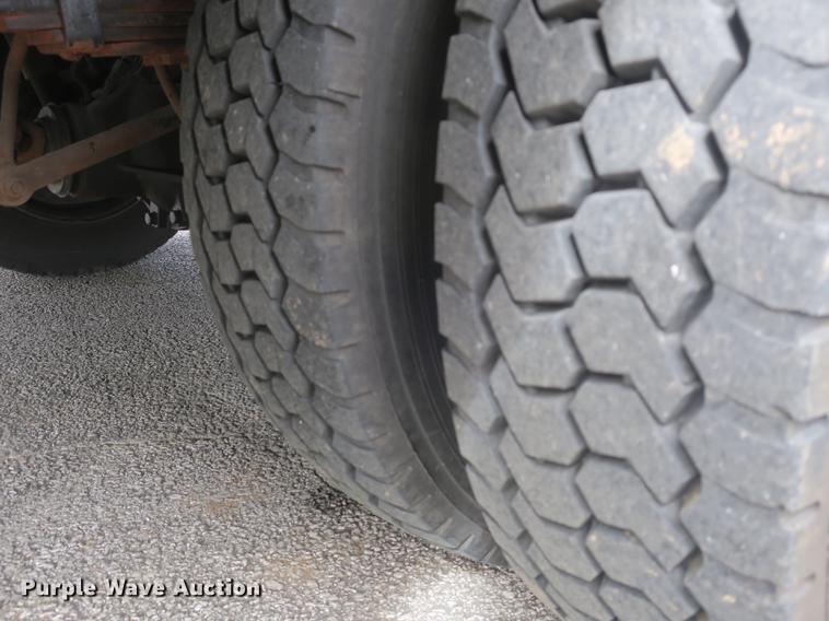 image for item DB8810 2011 Ford F550 bucket truck