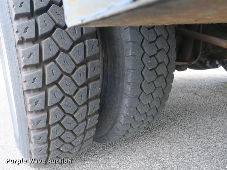 image for item DB8810 2011 Ford F550 bucket truck