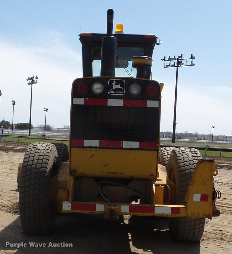 image for item DC1249 1981 John Deere 770A motor grader