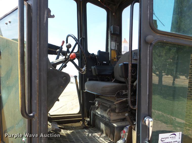 image for item DC1249 1981 John Deere 770A motor grader