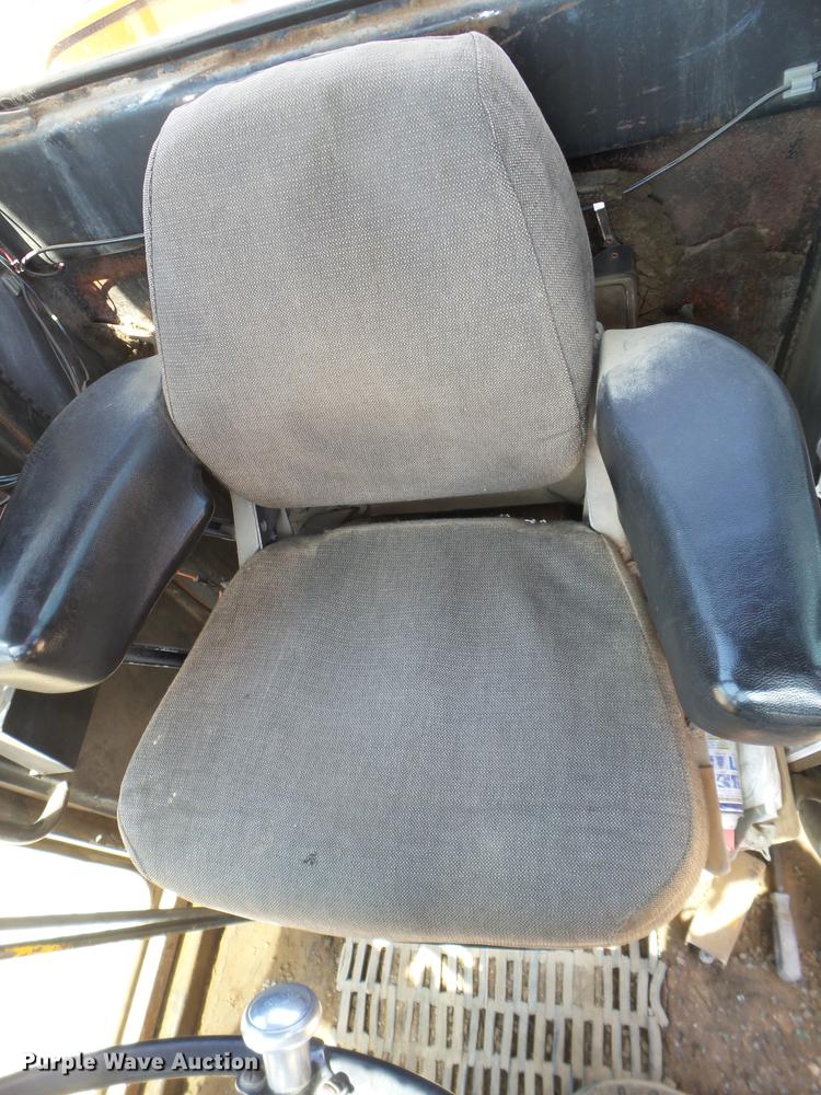 image for item DC1249 1981 John Deere 770A motor grader