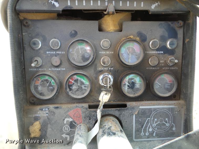 image for item DC1249 1981 John Deere 770A motor grader