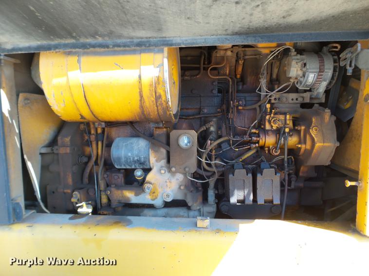 image for item DC1249 1981 John Deere 770A motor grader