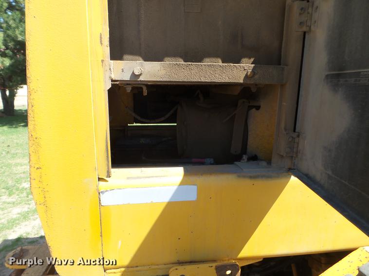 image for item DC1249 1981 John Deere 770A motor grader