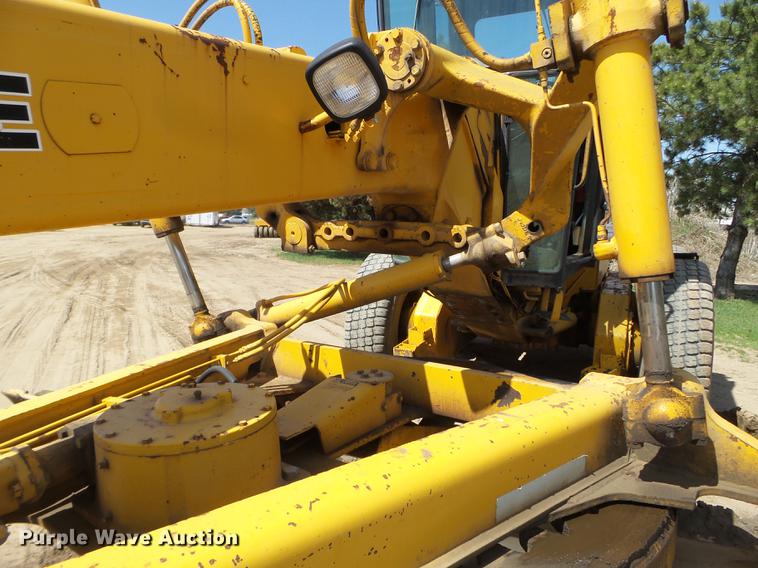 image for item DC1249 1981 John Deere 770A motor grader