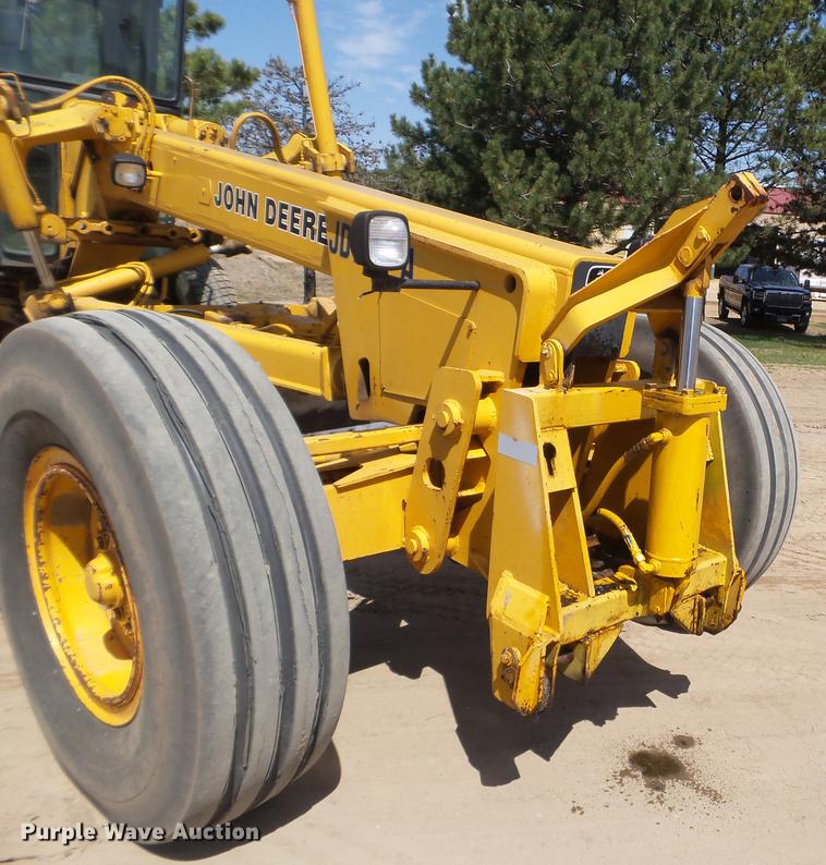 image for item DC1249 1981 John Deere 770A motor grader