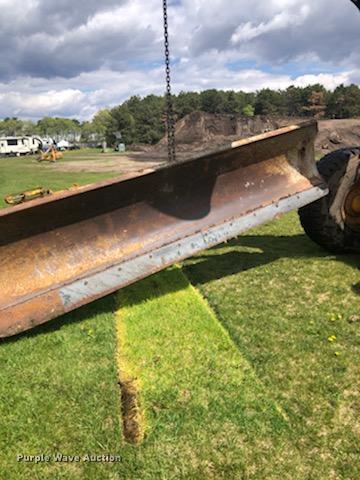 image for item DC1249 1981 John Deere 770A motor grader