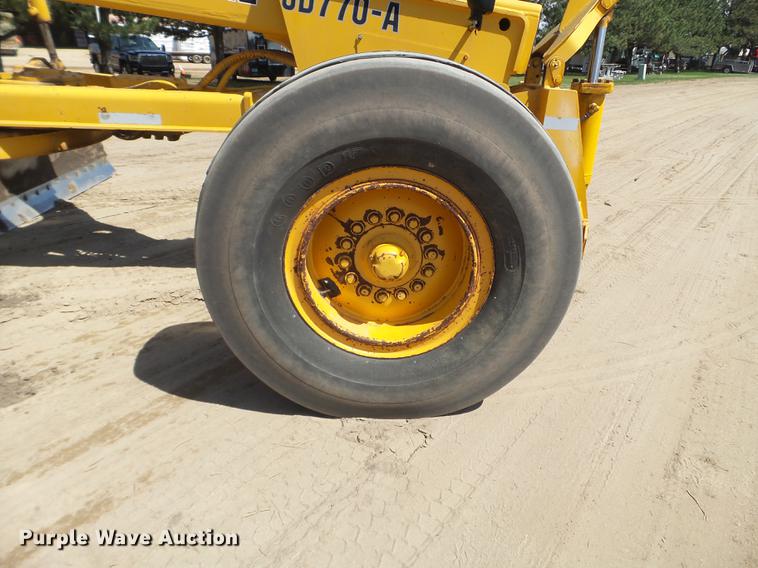 image for item DC1249 1981 John Deere 770A motor grader