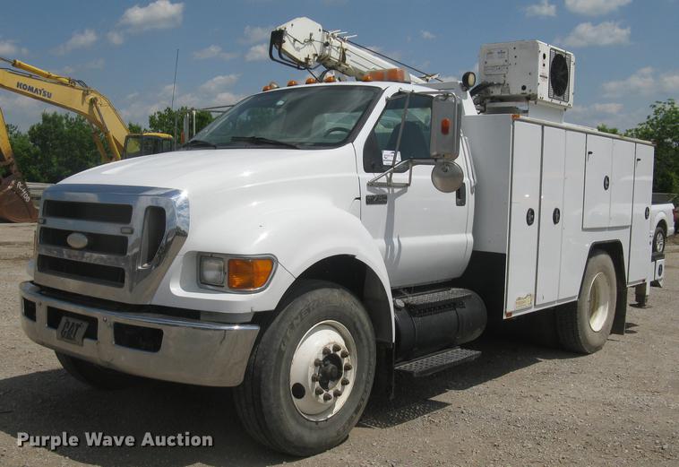 image for item DC1355 2008 Ford F750 Super Duty service truck