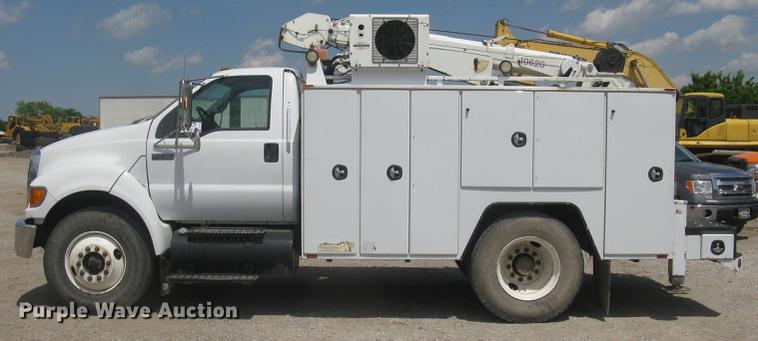 image for item DC1355 2008 Ford F750 Super Duty service truck