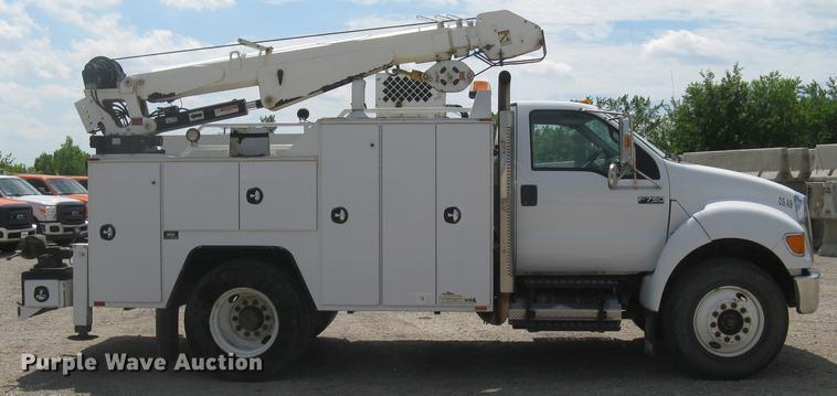 image for item DC1355 2008 Ford F750 Super Duty service truck