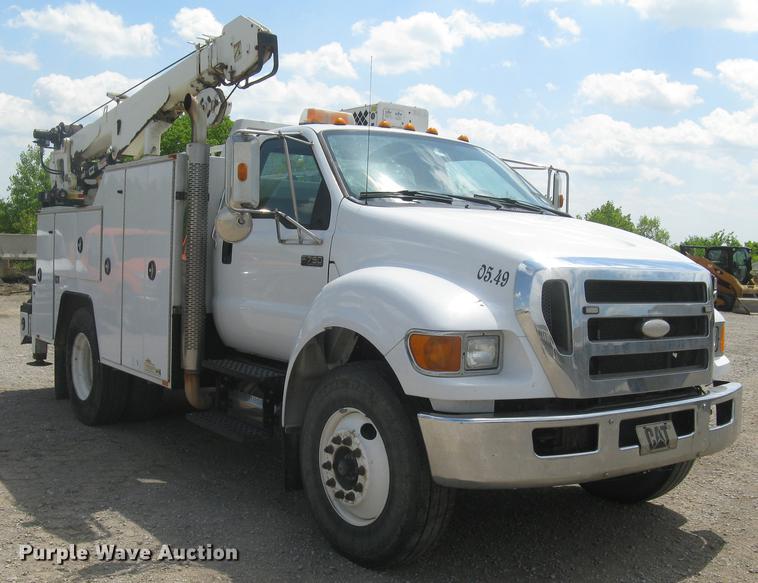 image for item DC1355 2008 Ford F750 Super Duty service truck