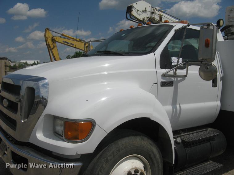 image for item DC1355 2008 Ford F750 Super Duty service truck