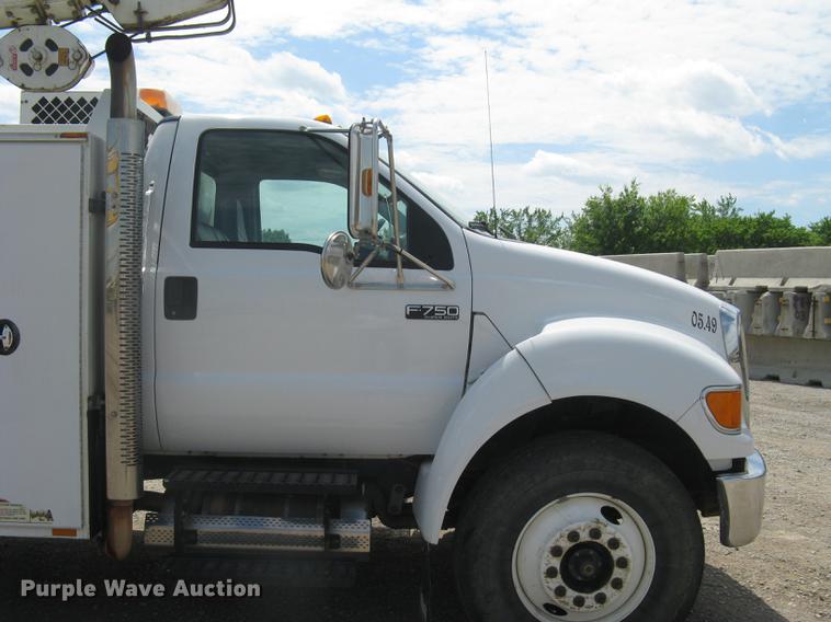 image for item DC1355 2008 Ford F750 Super Duty service truck