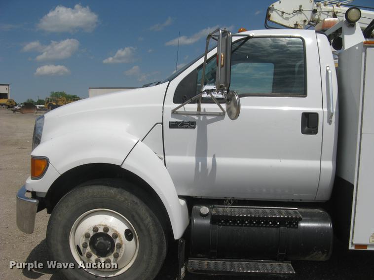 image for item DC1355 2008 Ford F750 Super Duty service truck