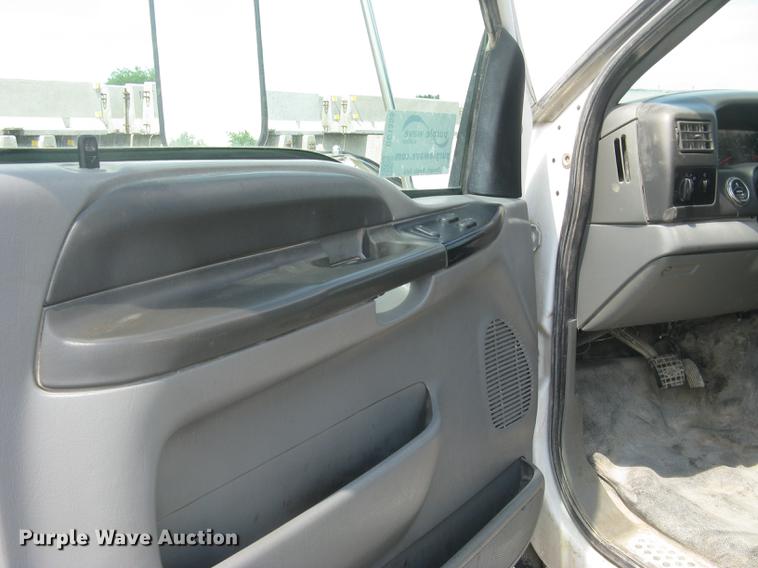 image for item DC1355 2008 Ford F750 Super Duty service truck