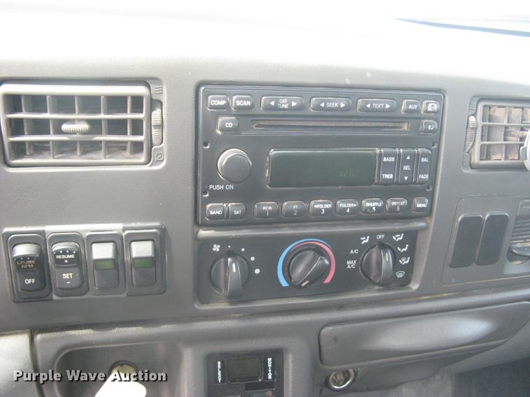 image for item DC1355 2008 Ford F750 Super Duty service truck