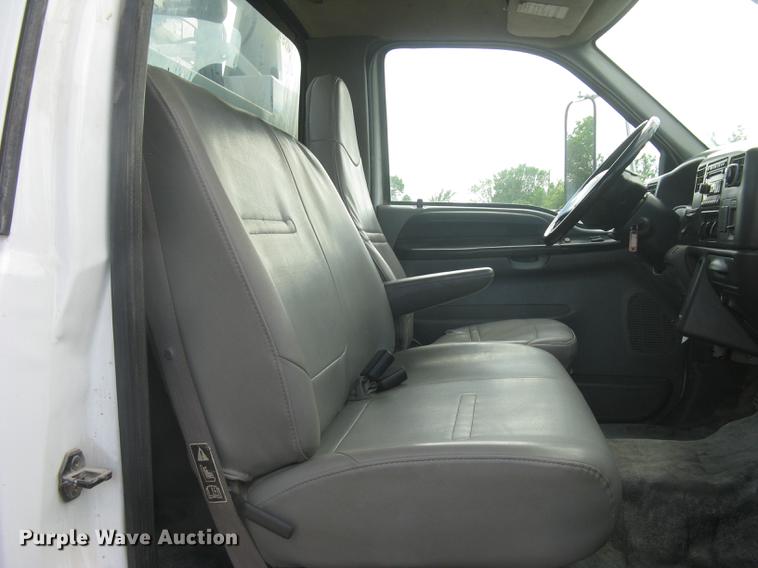 image for item DC1355 2008 Ford F750 Super Duty service truck