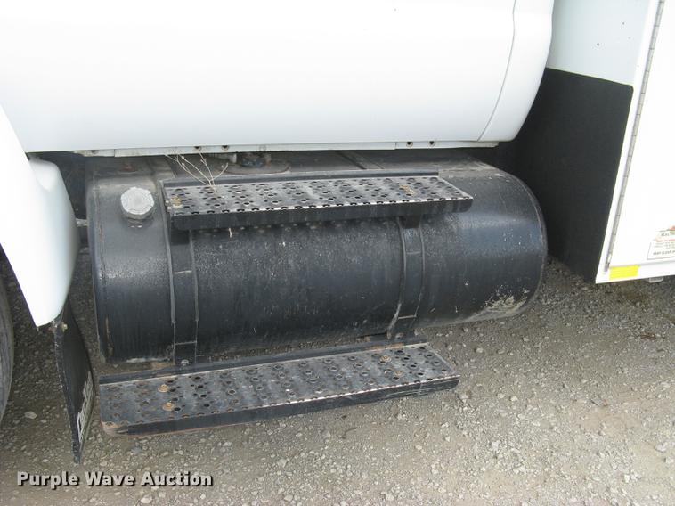 image for item DC1355 2008 Ford F750 Super Duty service truck