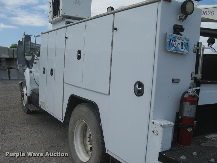 image for item DC1355 2008 Ford F750 Super Duty service truck