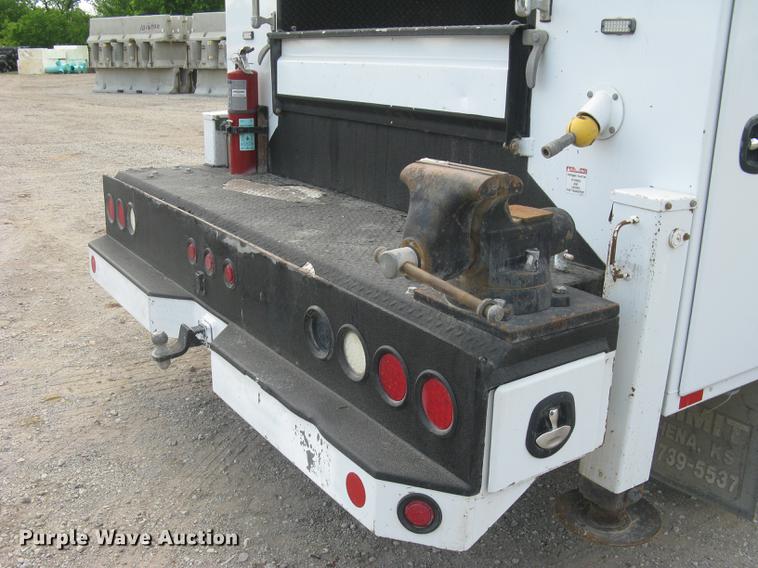 image for item DC1355 2008 Ford F750 Super Duty service truck