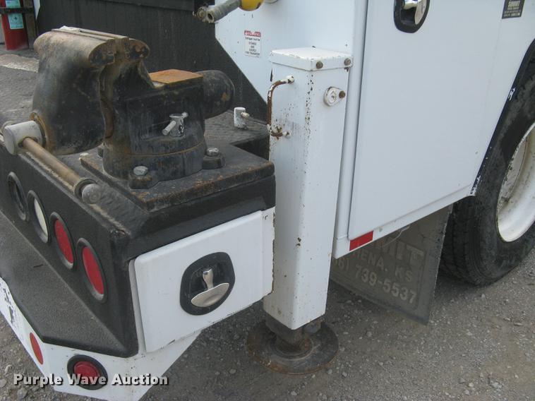 image for item DC1355 2008 Ford F750 Super Duty service truck