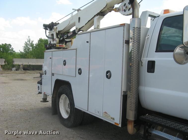 image for item DC1355 2008 Ford F750 Super Duty service truck
