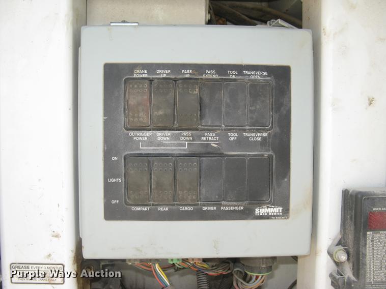 image for item DC1355 2008 Ford F750 Super Duty service truck