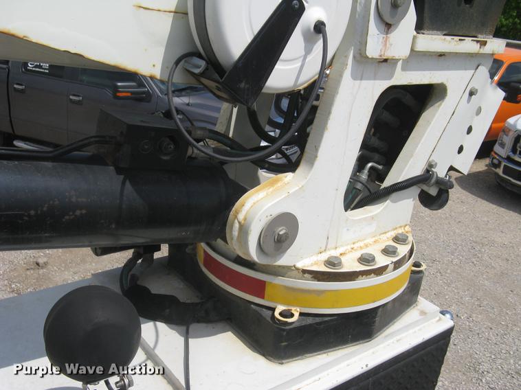 image for item DC1355 2008 Ford F750 Super Duty service truck