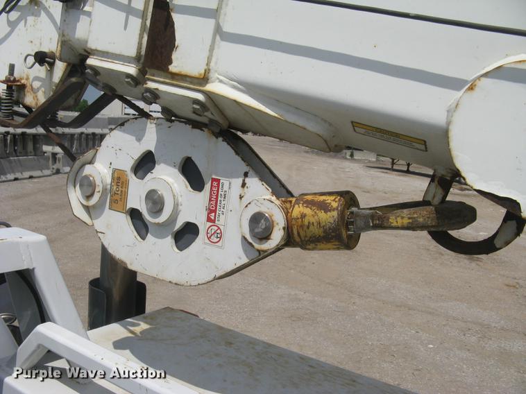 image for item DC1355 2008 Ford F750 Super Duty service truck