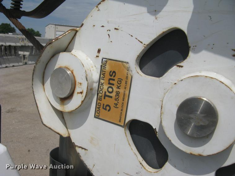 image for item DC1355 2008 Ford F750 Super Duty service truck