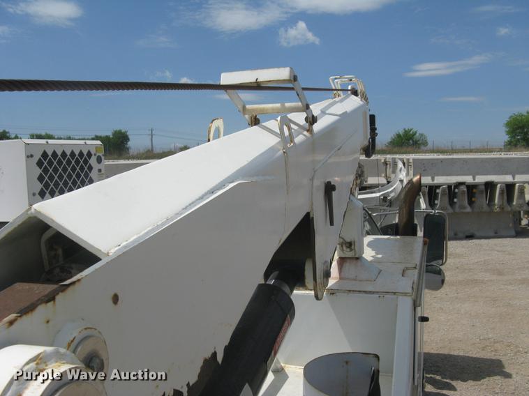 image for item DC1355 2008 Ford F750 Super Duty service truck