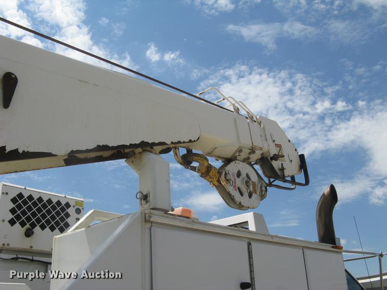 image for item DC1355 2008 Ford F750 Super Duty service truck