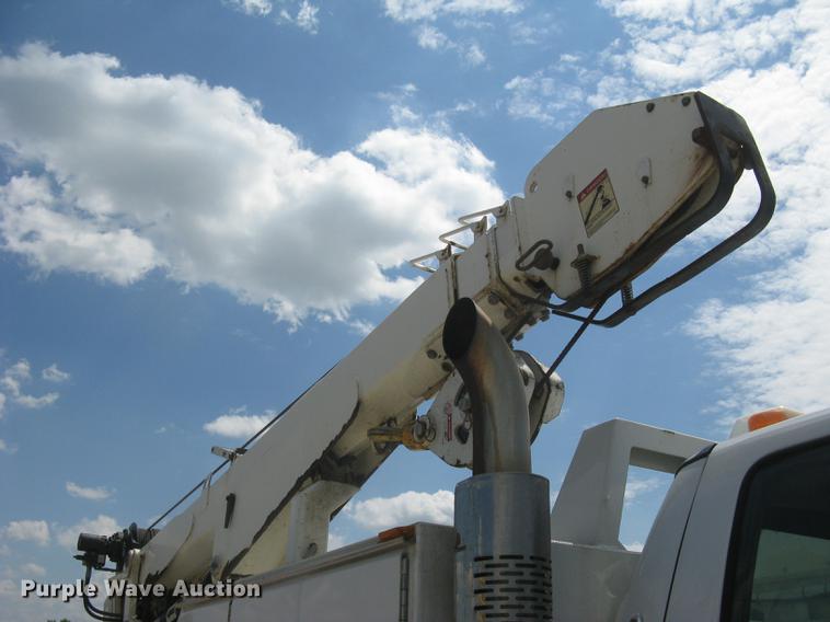 image for item DC1355 2008 Ford F750 Super Duty service truck